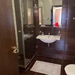 2br Near Gondola By Si Apartamento