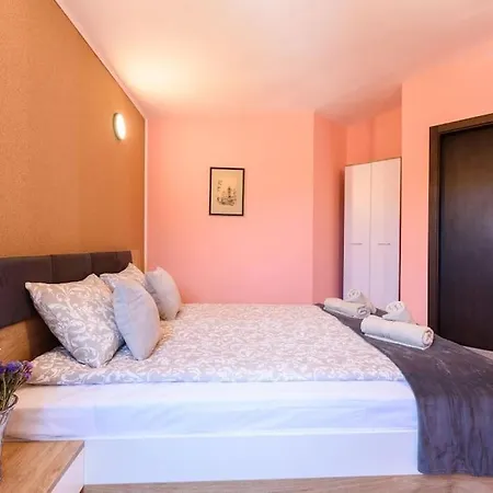 Apartment 2br Near Gondola With Parking By Si