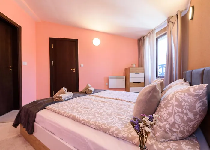 2br Near Gondola By Si Apartment *