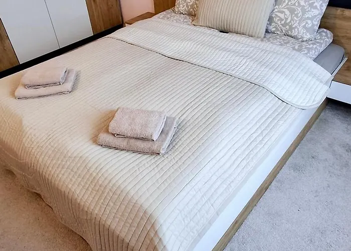 2br Near Gondola By Si * Bansko